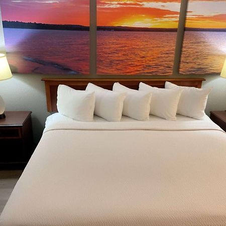 Days Inn & Suites By Wyndham Stevens Point Luaran gambar