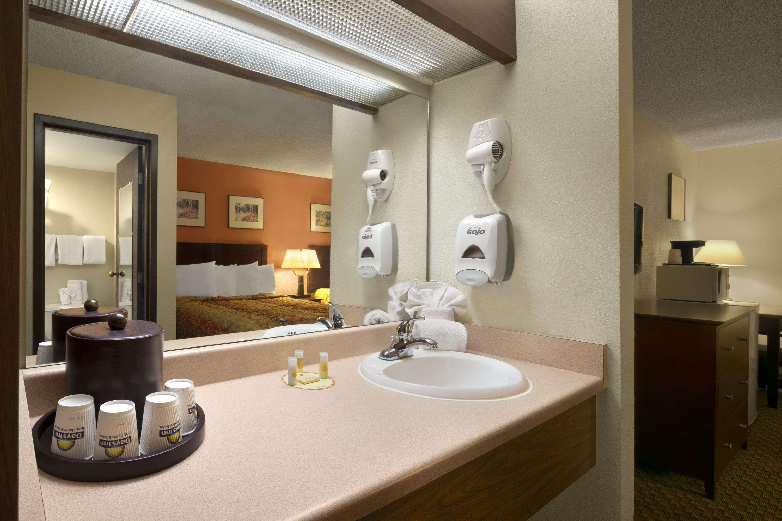 Days Inn & Suites By Wyndham Stevens Point Luaran gambar