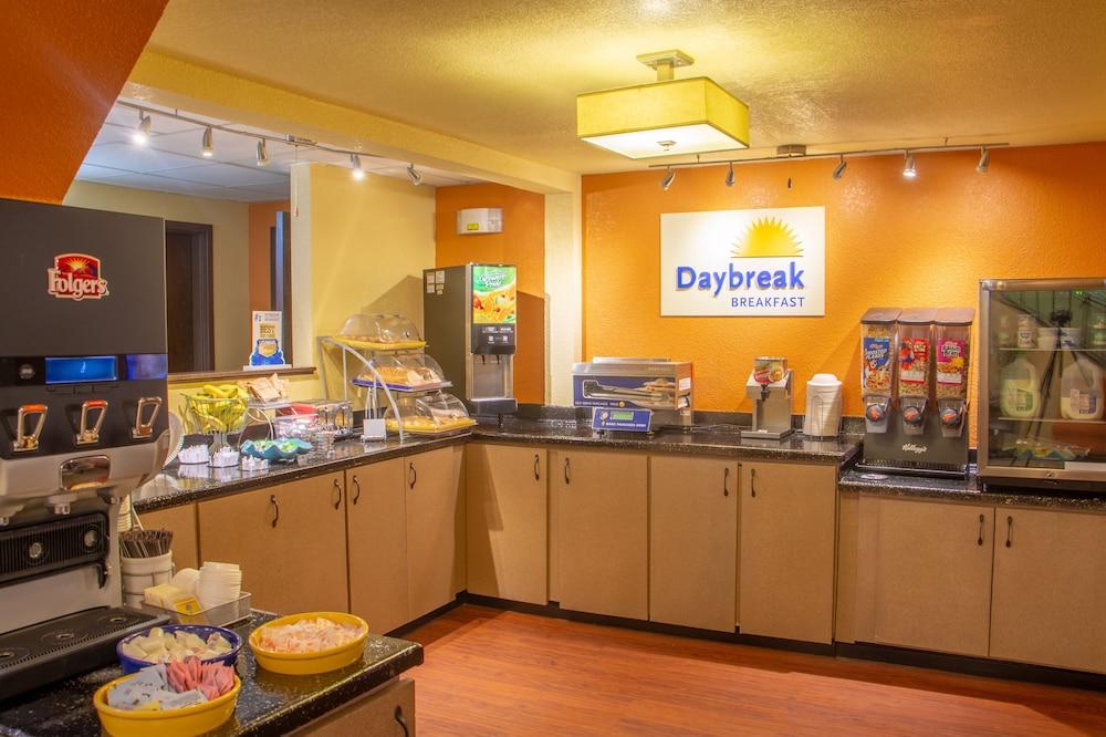 Days Inn & Suites By Wyndham Stevens Point Luaran gambar